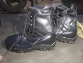 Sepatu PDL UK 40