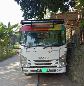 Dump Truck Isuzu NMR 71T HD 6.1