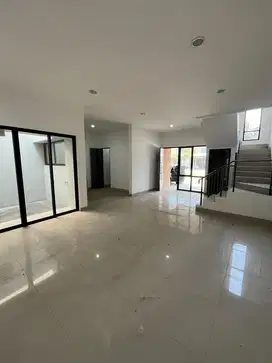 Disewakan Rumah Pik 2 Milenial 8x15 Unfurnished kosong