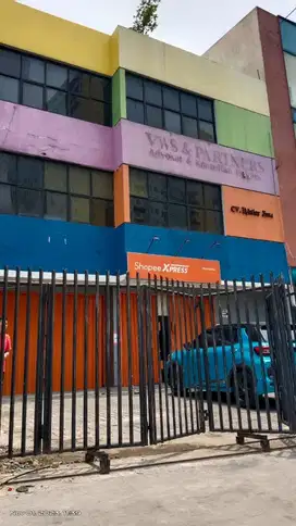 Ruko  Gandeng 3 lantai di Proklamasi Matraman