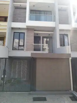 Rumah Baru Di Sunter Agung Dalam Komplek Minimalist Dan Bagus