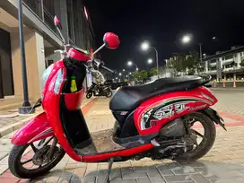 Honda Scoopy 2015