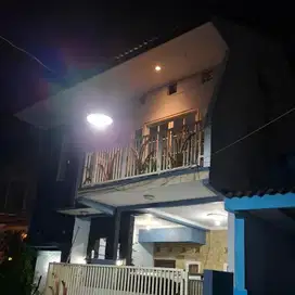 Dijual Rumah Idaman Full Renov 2 Lantai , Harga  Ambyar