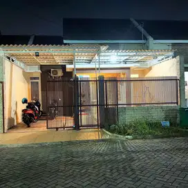 Rumah Dijual Cepat , Mewah Minimalis Terawat Lokasi Asri