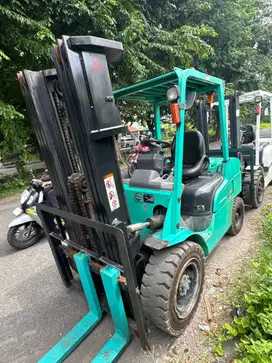 DIJUAL FORKLIFT MITSUBISHI GRENDIA 3 TON MAST TRILIFT UNIT NORMAL