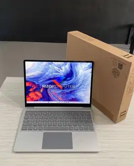 Microsoft Surface GO  Intel core i5 - 1035G1 Ram 4GB SSD 512GB