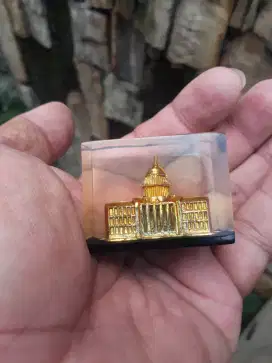 Antik vintage miniatur gedung putih USA di dalam raisin mulus
