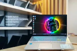 Vivobook Oled i3 gen11 8gb SSD + HDD