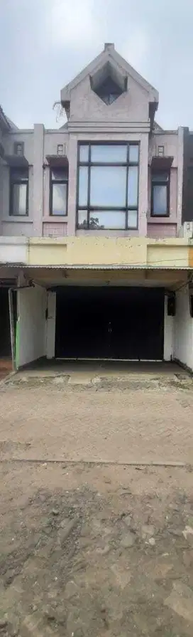 Disewakan Ruko Hadap Jalan di 1 A Gading Serpong By Rumah Chinida