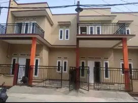 Turun Harga Dijual Rumah Hoek 2 Lantai Bagus Di Pondok Ungu Permai