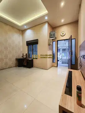 Ruko 3,5 Tingkat Dijual di Komplek Cemara Asri Medan Jalan Bahagia