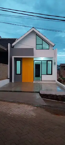 Jual rumah ready stok posisi datar tidak banjir strategis Padalarang