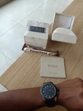 Di jual jam Bonia ori dan lkp tahan air dan murah meriah