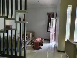Dijual Rumah Lokasi Strategis Di Jl. Orchid Mega Resident Banyumanik