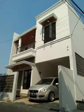 Perumahan Jati Asih, Bekasi, Rumah 2 Lantai Mewah
