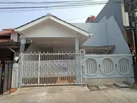 Jual Cepat Rumah Siap Huni 2 Lantai di Bea Cukai – 4+1 KT,