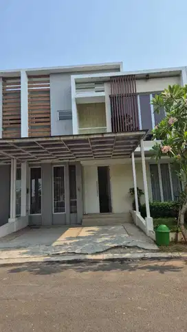 Disewakan rumah 2Lt 9x17 Type 4+1Kt Cluster Yarra JGC Cakung