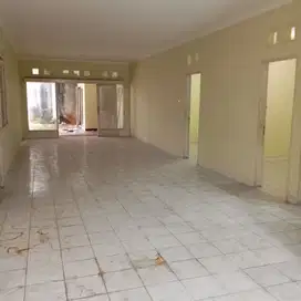 Rumah Tinggal di Nusa Loka - 1,5 lantai, 5 k. tidur, bisa untuk usaha