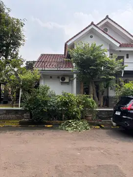 Rumah Bagus di Cluster Puri Bintaro Jaya, Posisi Hoek Suasana Tenang