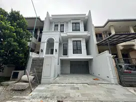 RUMAH AMERICAN MINIMALIS GRAHA FAMILI DEKAT PAKUWON MALL