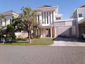 Rumah Murah Kolam Renang Grand Golf La Riz Pakuwon Indah dekat graha