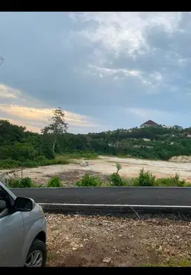 BUC PINGGIR JALAN PECATU DEKAT SAVAYA, 5 are Rp 550 jt