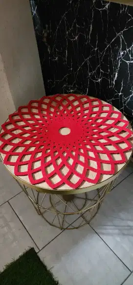 Taplak meja bulat velvet