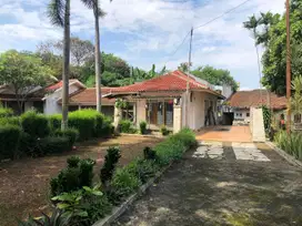 Rumah 2 Lantai Dengan Taman Yang Luas Dan Asri Di Jagakarsa, Jaksel