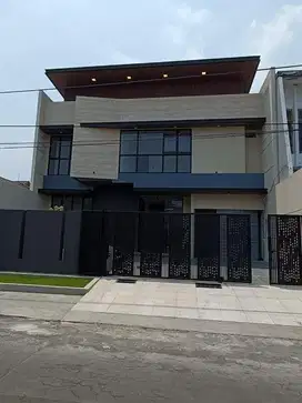 rumah baru  kertajaya indah surabaya timur LT 240m2