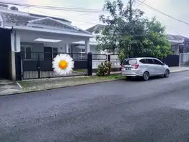 MURAH! DIJUAL CEPAT RUMAH SIAP HUNI DI BOULEVARD CIBUBUR COUNTRY