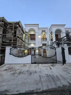 Rumah siap huni di komplek duren sawit jakarta timur