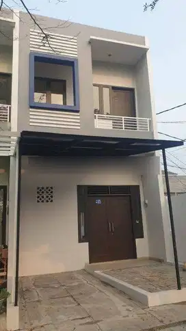 Rumah bagus, 2 lt, 5x17, di Kresek Indah kosambi