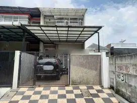 Rumah 2 lantai, hadap utara di Taman Surya 5