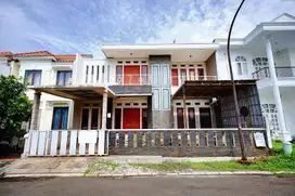 Rumah Luas 5 KT di Cibubur 8 Menit ke Gerbang Tol Hadap Timur J-18160