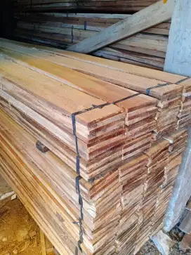 Papan Borneo Lokal 2/20/4