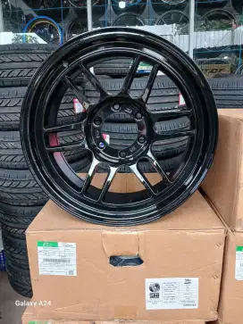 Enkei rpt1 ring 18 lebar 9 pcd 6x139,7 ET 5 flow forming 4pcs
