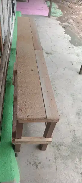bangku kayu panjang