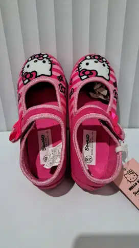 Sepatu Hello Kitty 100% original Sports Station