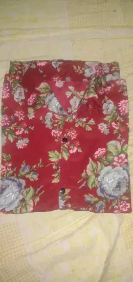 Blus wanita merah marun bunga bunga
