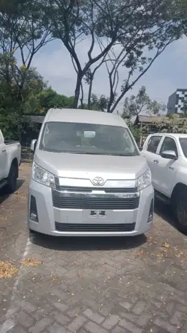 New car Hiace Premio ready stock