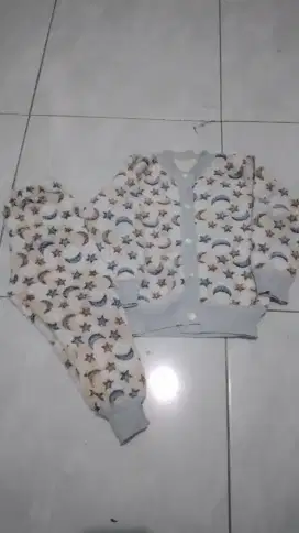 Setelan anak 1-2 tahun