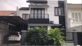 Dijual Rumah 2 lt di Puspita Loka BSD City