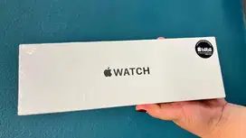 Apple Watch SE GPS 40mm Midnight Aluminium Case with Midnight Sport