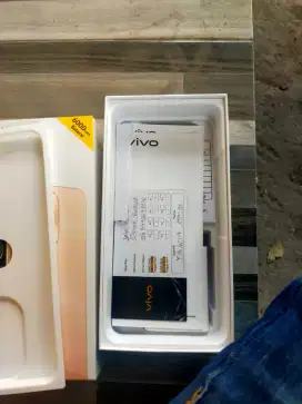 Handphone VIVO Y28