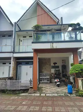 DI SEWAKAN RUMAH CANTIK 3 LT DEKAT THE JUNGLE WATER PARK BOGOR