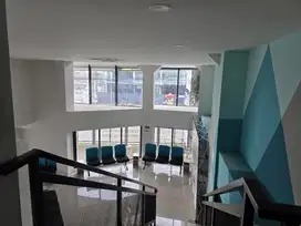 Jual gedung 4 lantai lokasi hook di Jatinegara Jakarta
