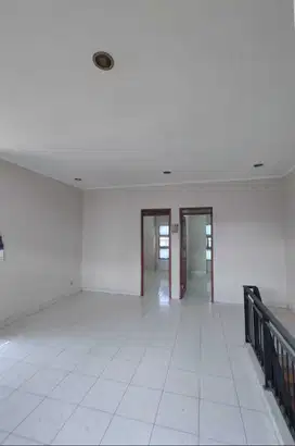 Disewakan Ruko Dalam Komplek di Taman Kopo Indah TKI 3