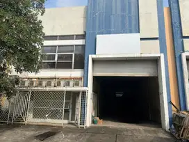Gudang Strategis 2 Lantai di Bizpark 1– Hadap Timur, Siap Pakai!