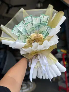Bouquet Buket Bucket Uang Bunga Kado Hadiah Ulangtahun Wisuda Sidang