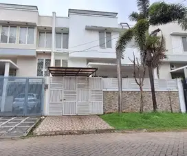 Rumah 2 Lantai dekat Ke Sekolah Dian Harapan Tanjung Bunga